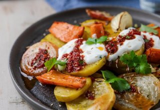 Röstgemüse mit Kräuter-Skyr