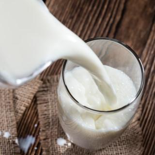 Milch, Buttermilch & Co